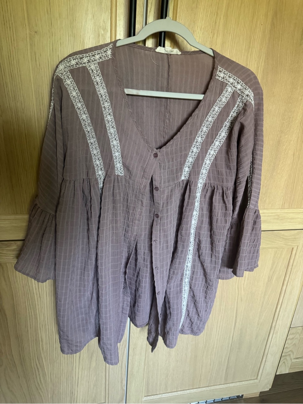 Women's entro button down flowy Mauve Lace-Trim Button Front Top